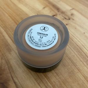 Anastasia Beverly Hills Concealer 4.5